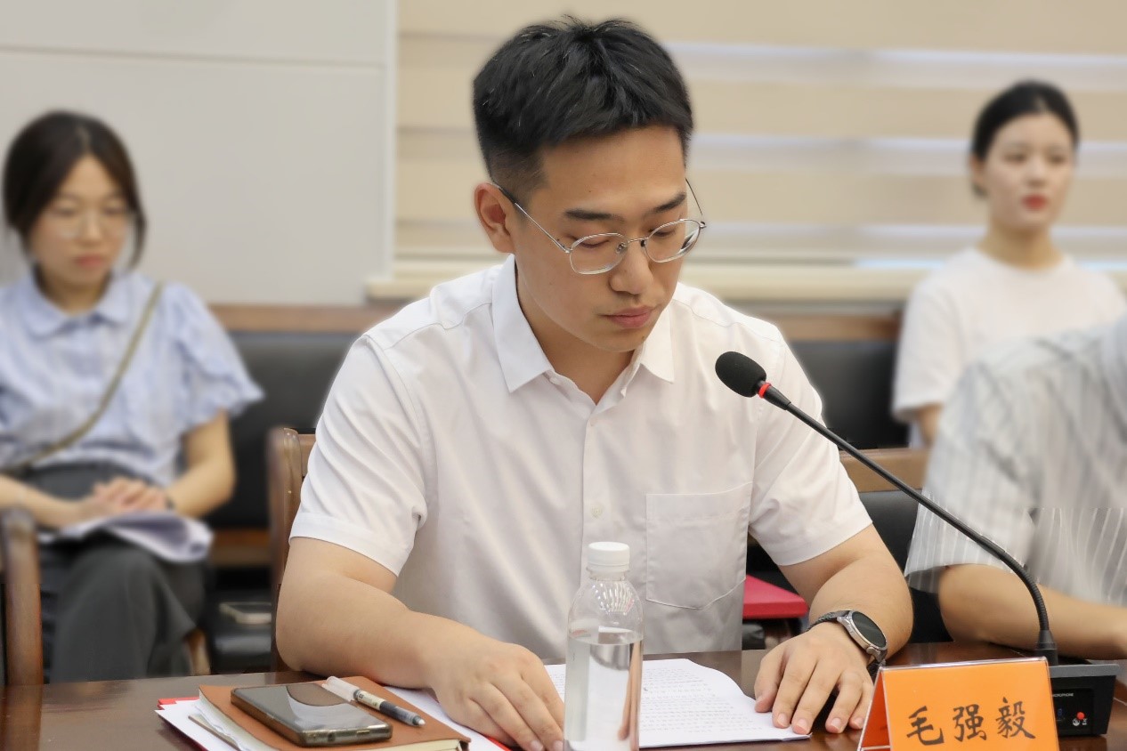 校友代表发言-毛强毅.jpg